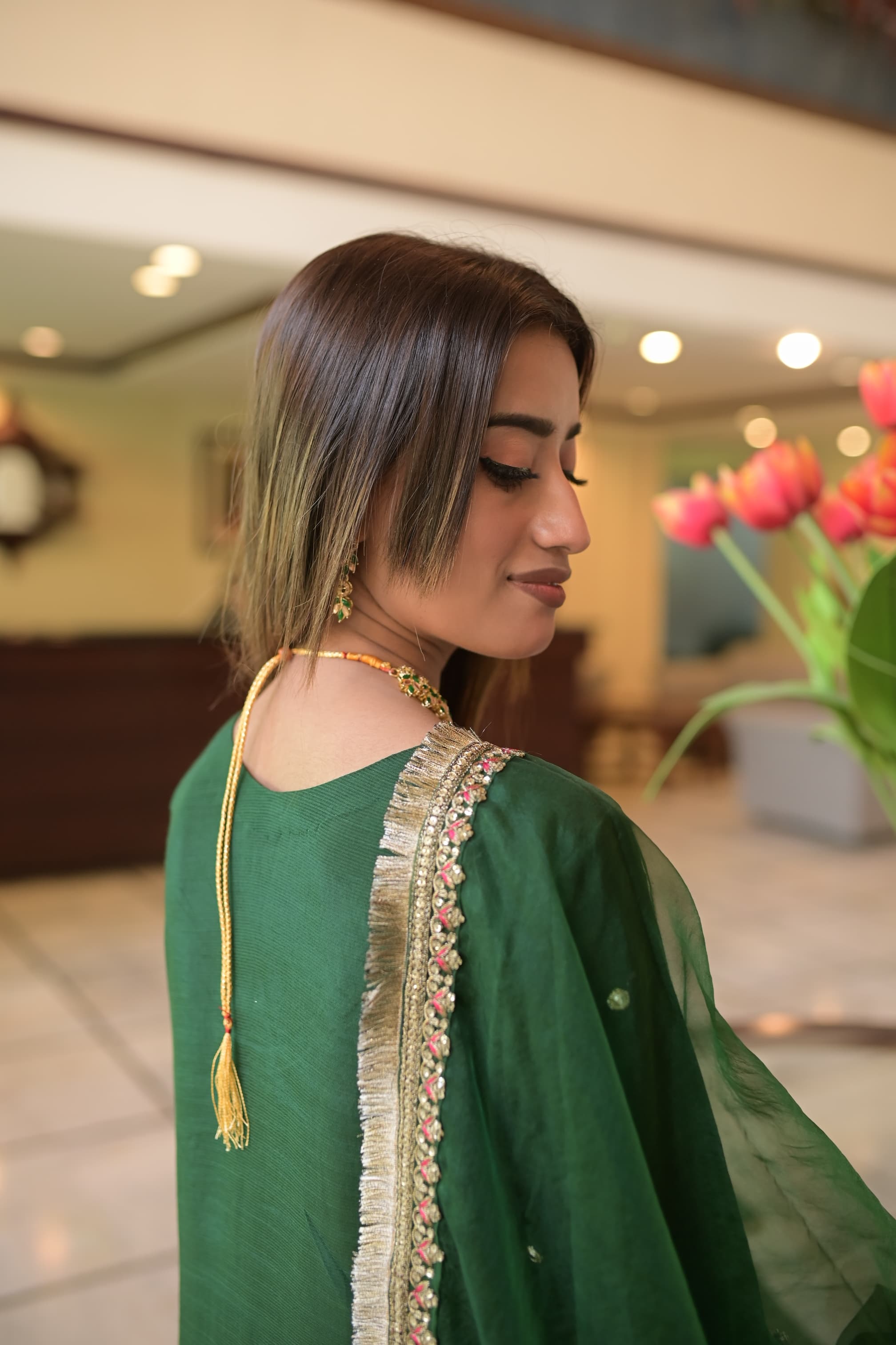 Elegant Formal Wear - Thumbnail 3