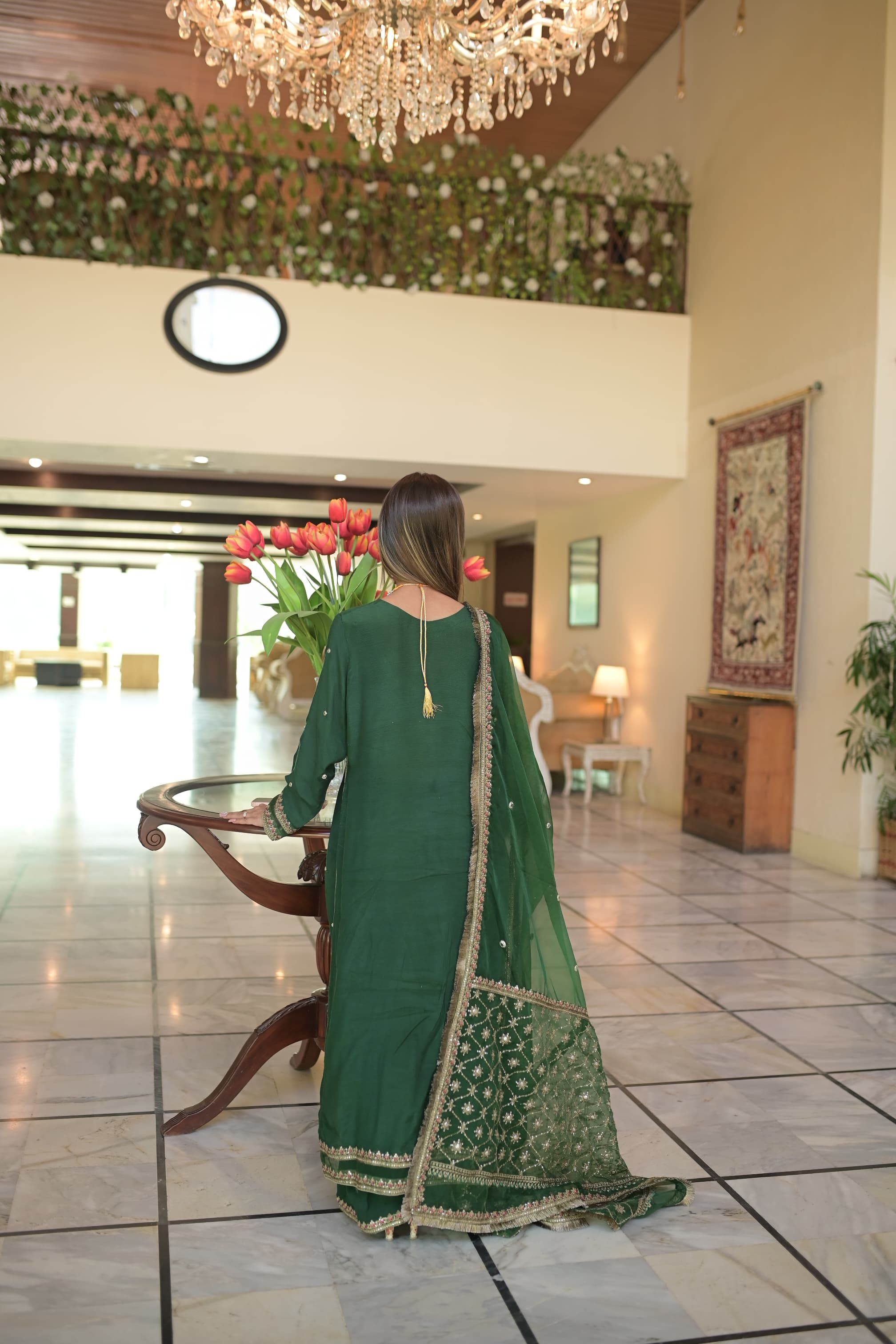 Elegant Formal Wear - Thumbnail 4