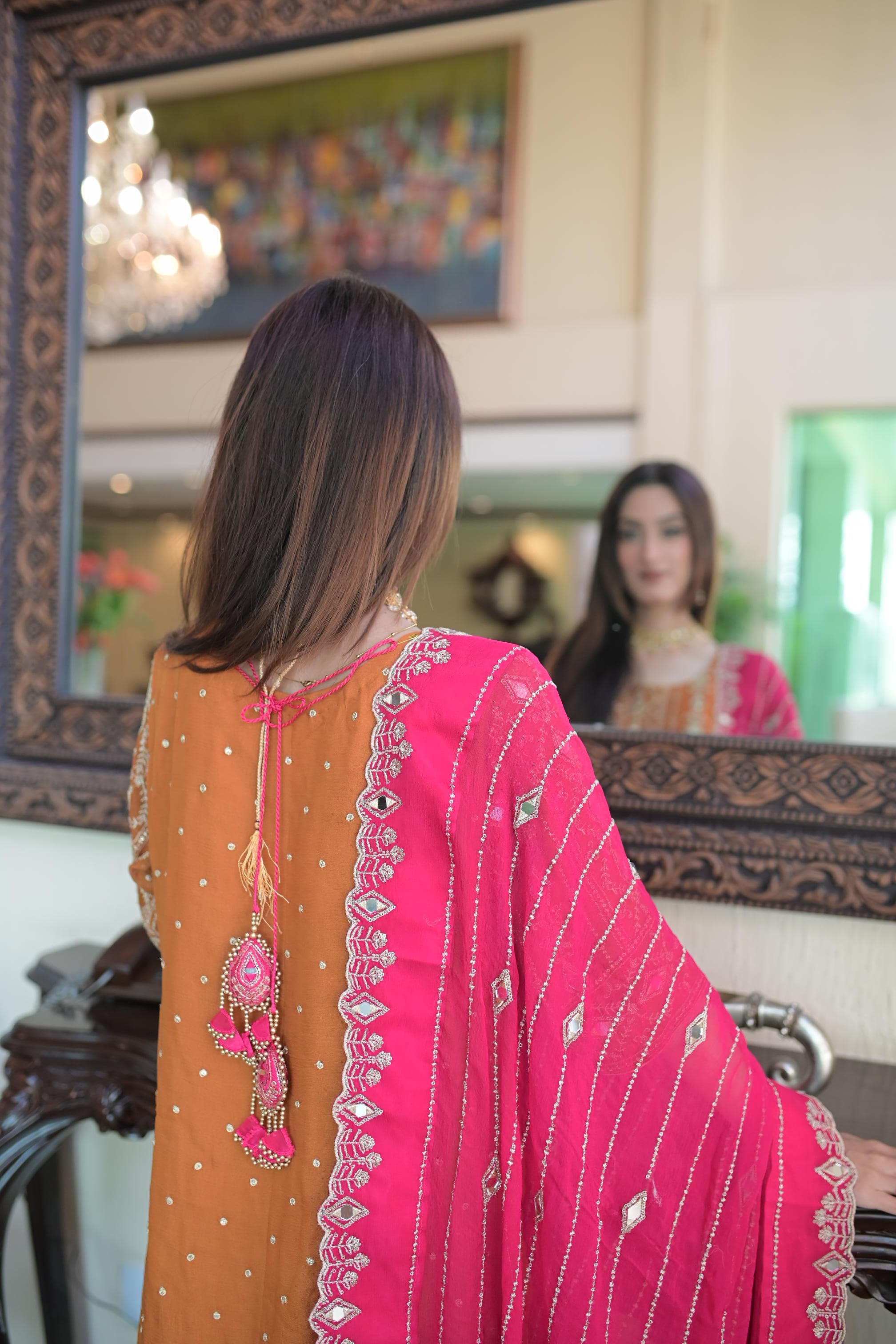 Stylish Collection Piece - Thumbnail 3